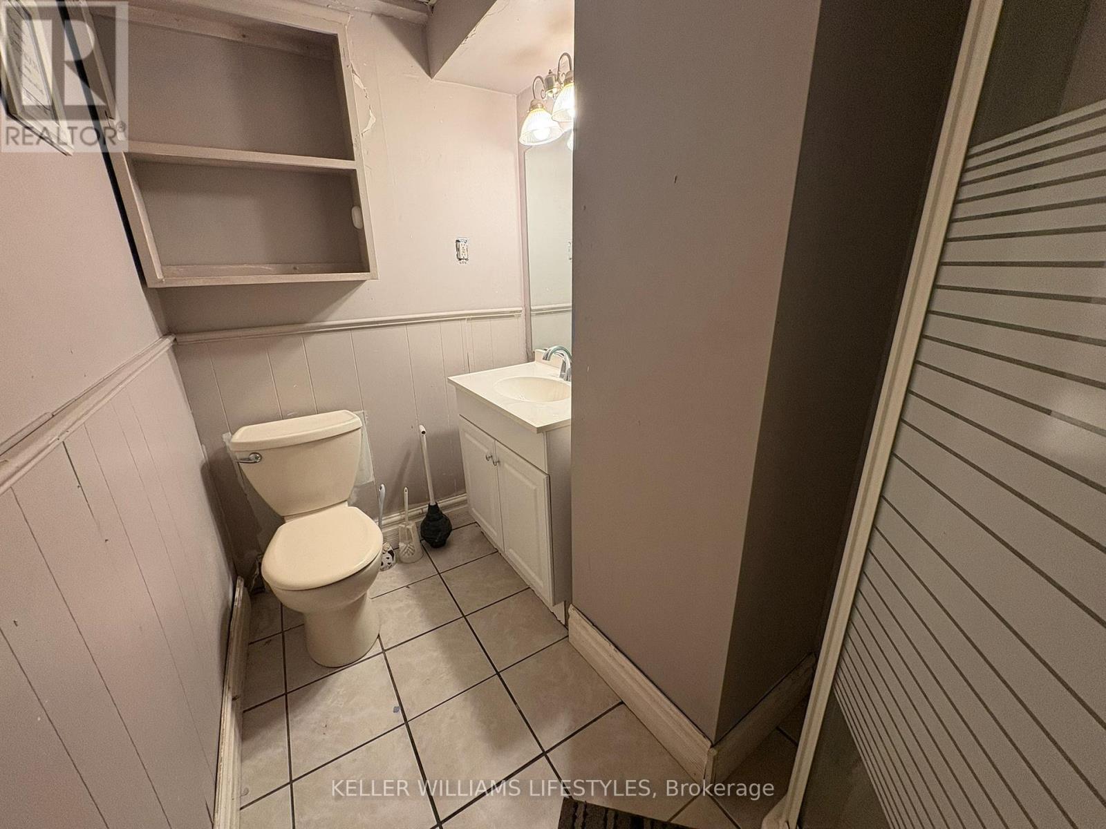 1904 Culver Drive, London East, Ontario  N5V 3K6 - Photo 11 - X12423857