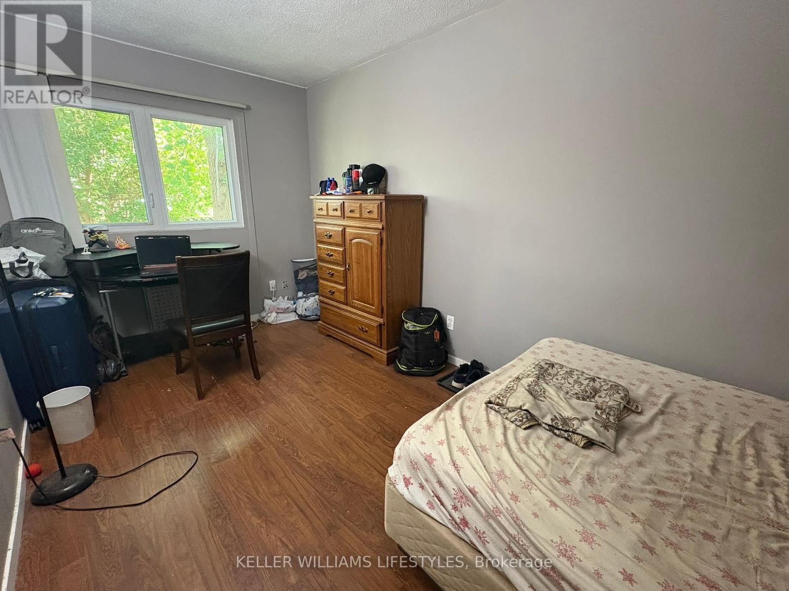 1904 Culver Drive, London East, Ontario  N5V 3K6 - Photo 8 - X12423857