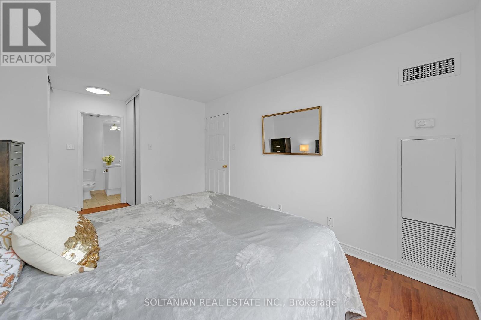 1702 - 256 Doris Avenue, Toronto, Ontario  M2N 6X8 - Photo 16 - C12423614