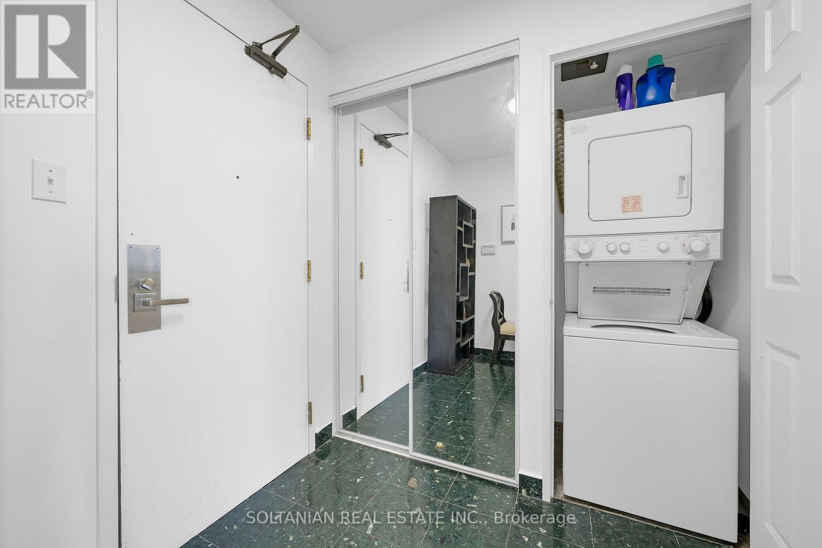 1702 - 256 Doris Avenue, Toronto, Ontario  M2N 6X8 - Photo 21 - C12423614