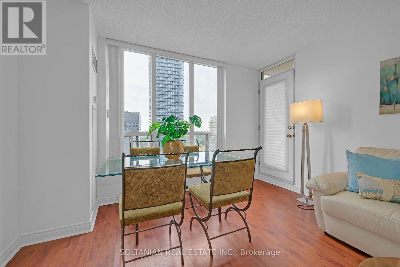 1702 - 256 Doris Avenue, Toronto, Ontario  M2N 6X8 - Photo 7 - C12423614