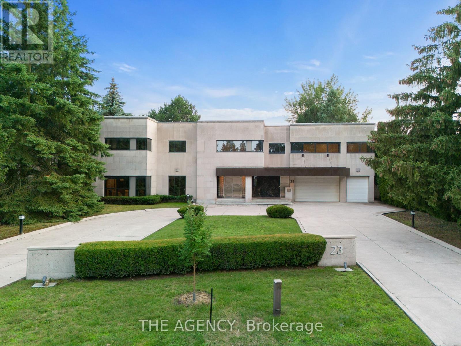 23 Bayview Ridge, Toronto, Ontario  M2L 1E3 - Photo 2 - C12423667