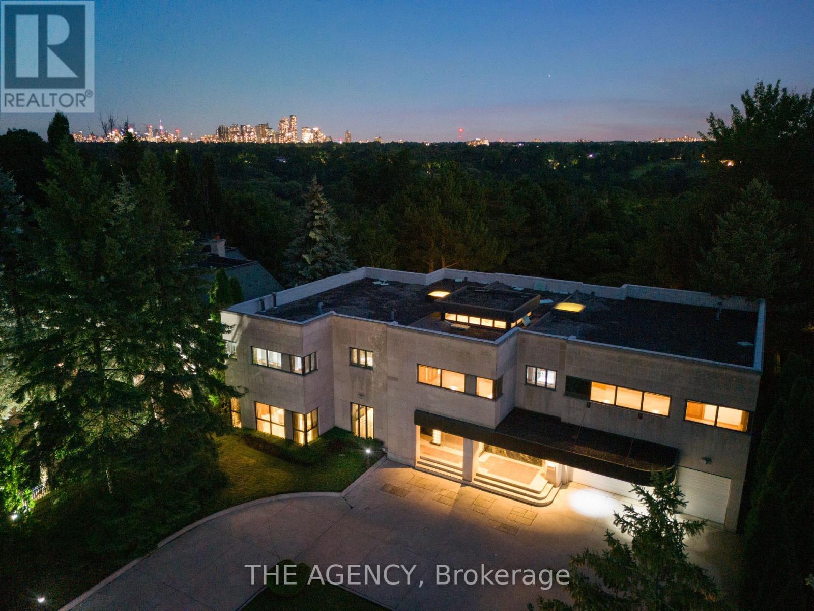 23 Bayview Ridge, Toronto, Ontario  M2L 1E3 - Photo 4 - C12423667