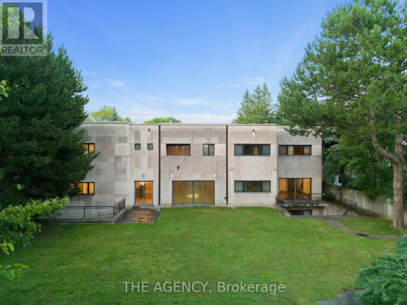 23 Bayview Ridge, Toronto, Ontario  M2L 1E3 - Photo 5 - C12423667