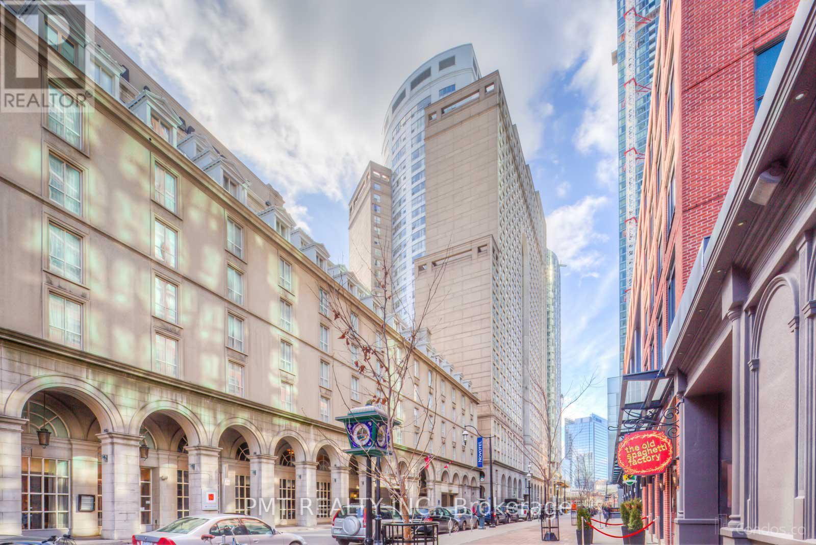 2612 - 25 The Esplanade, Toronto, Ontario  M5E 1W5 - Photo 2 - C12423673