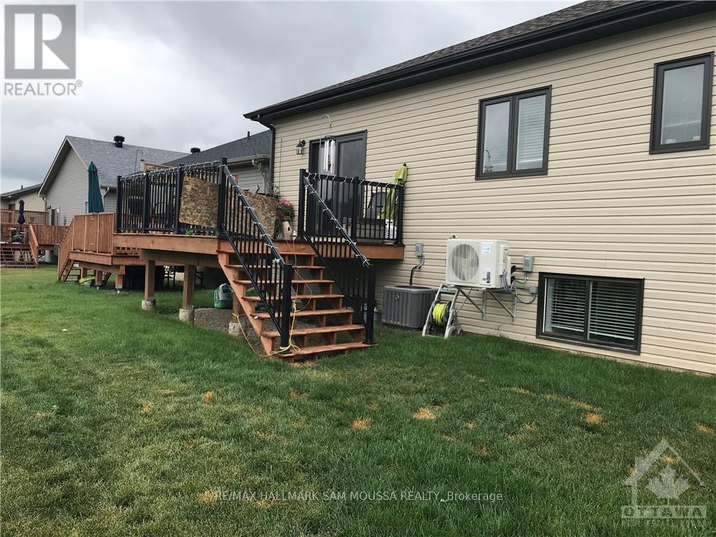 29 Senators Gate Drive, Perth, Ontario  K7H 0B5 - Photo 11 - X12423726
