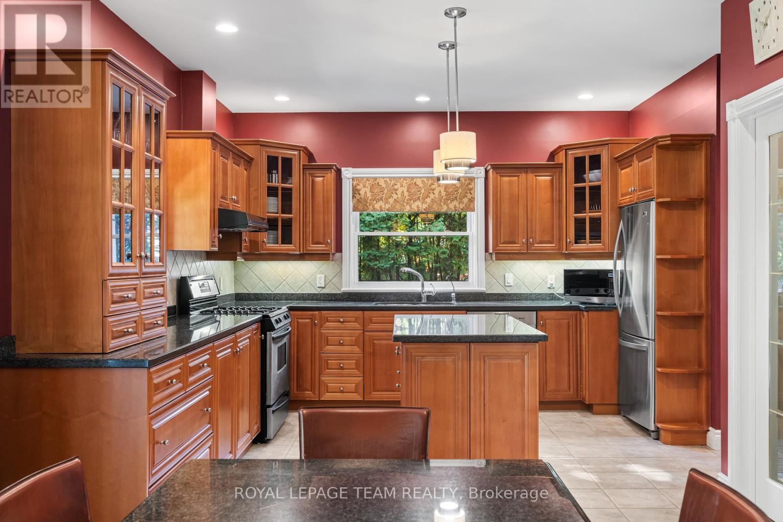 1601 Apeldoorn Avenue, Ottawa, Ontario  K2C 1V4 - Photo 13 - X12423734
