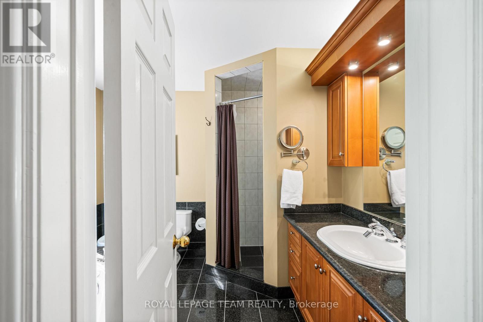 1601 Apeldoorn Avenue, Ottawa, Ontario  K2C 1V4 - Photo 21 - X12423734