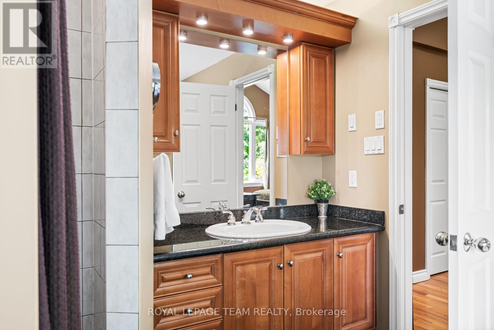 1601 Apeldoorn Avenue, Ottawa, Ontario  K2C 1V4 - Photo 22 - X12423734