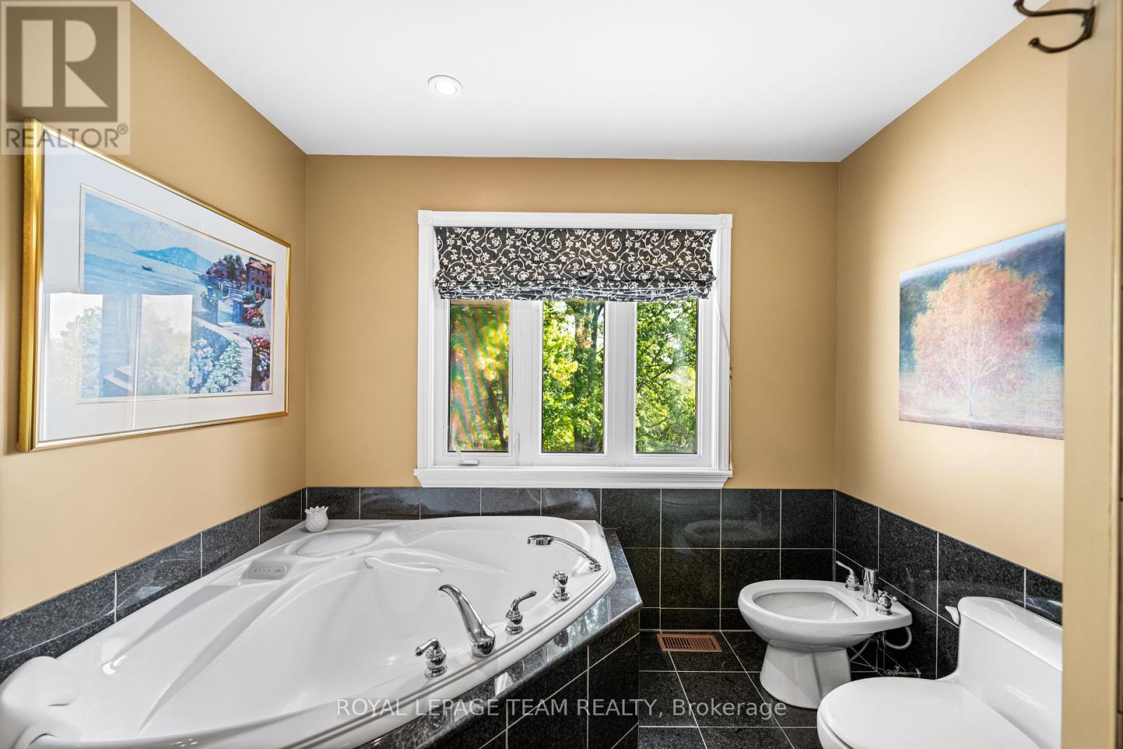 1601 Apeldoorn Avenue, Ottawa, Ontario  K2C 1V4 - Photo 23 - X12423734