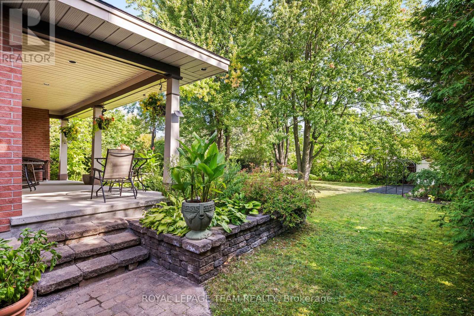1601 Apeldoorn Avenue, Ottawa, Ontario  K2C 1V4 - Photo 31 - X12423734