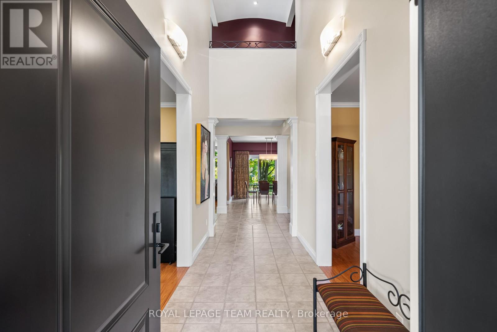 1601 Apeldoorn Avenue, Ottawa, Ontario  K2C 1V4 - Photo 5 - X12423734