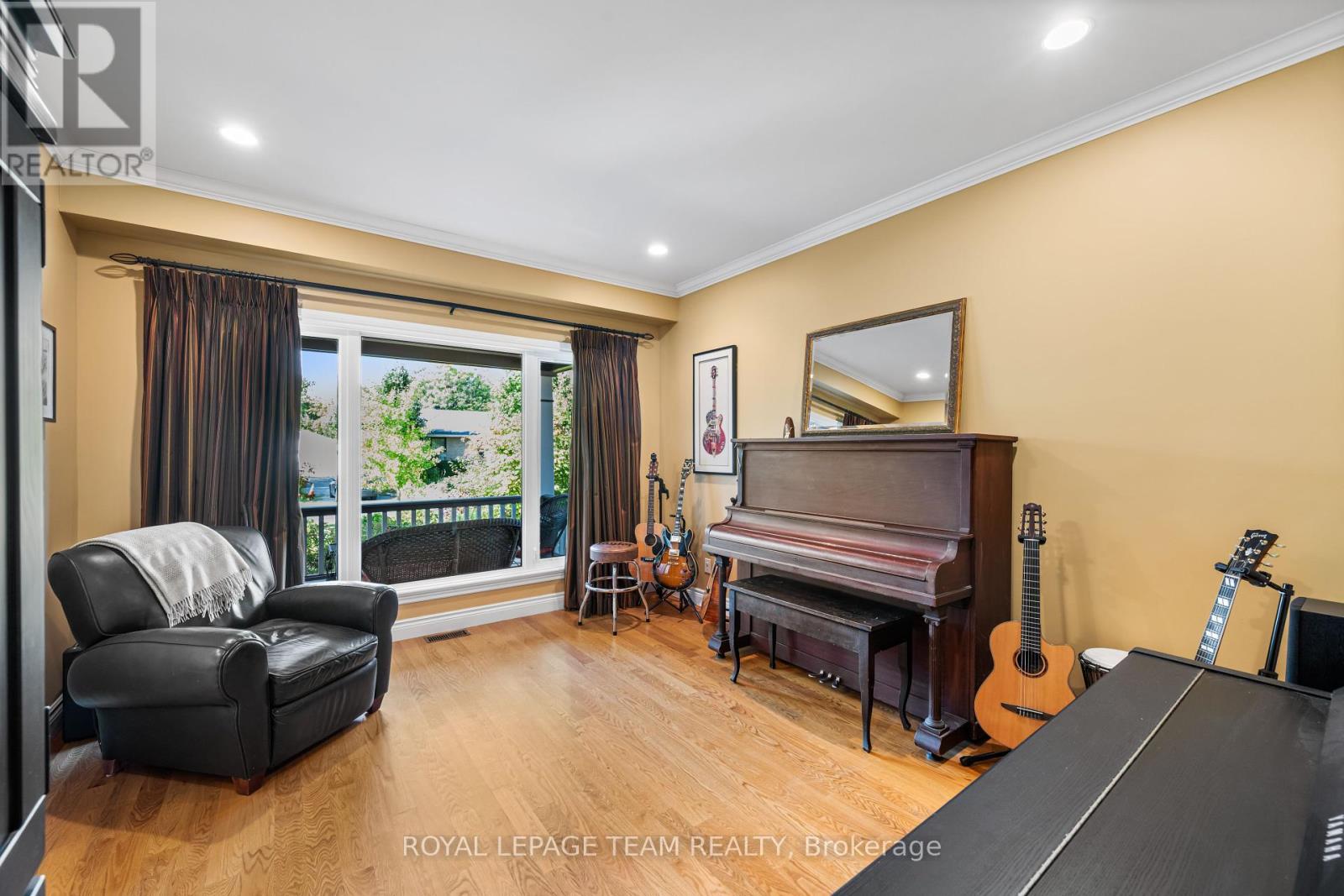 1601 Apeldoorn Avenue, Ottawa, Ontario  K2C 1V4 - Photo 7 - X12423734
