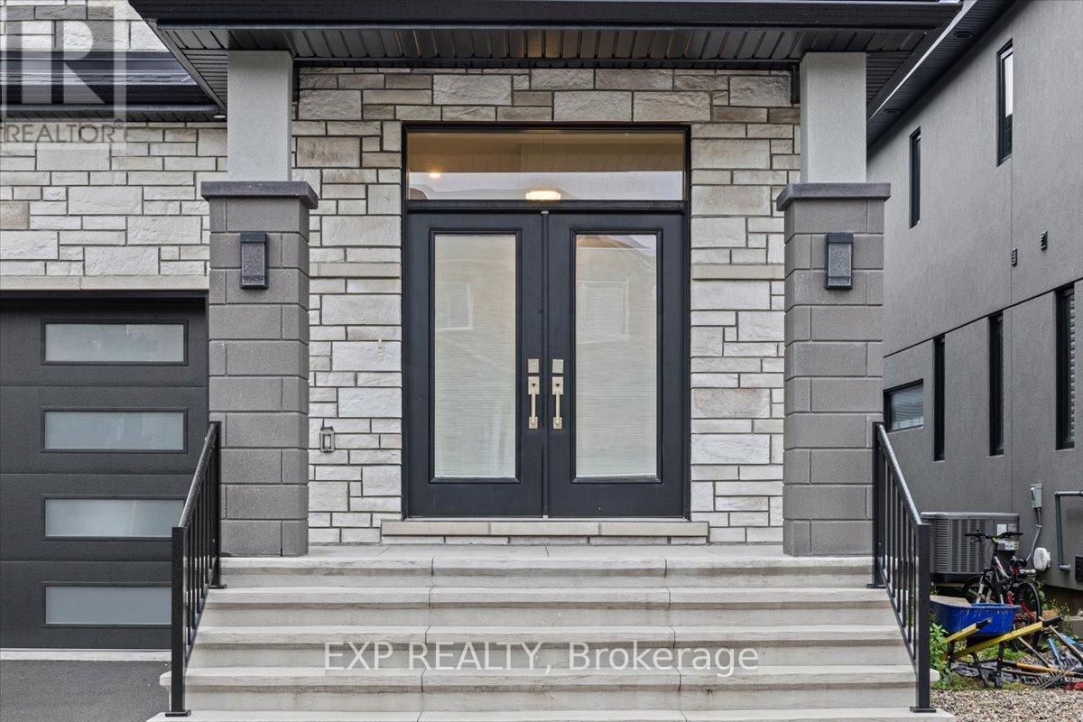 348 Abbeydale Circle, Ottawa, Ontario  K2K 0E9 - Photo 2 - X12423769