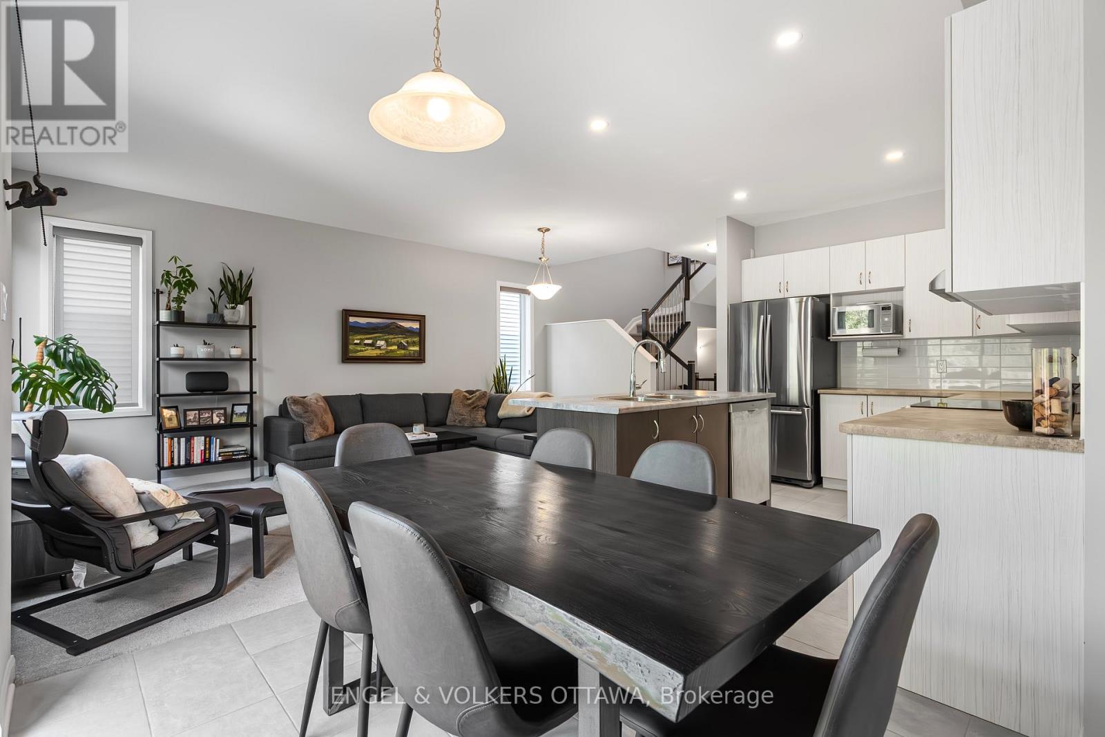 220 Geyser Place, Ottawa, Ontario  K2J 6P1 - Photo 16 - X12423787