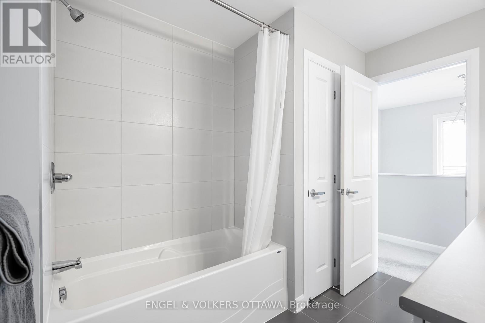 220 Geyser Place, Ottawa, Ontario  K2J 6P1 - Photo 36 - X12423787