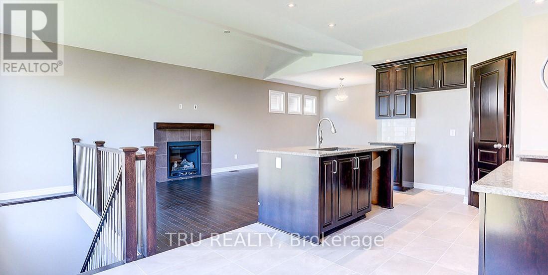 935 Cologne Street, Russell, Ontario  K0A 1W0 - Photo 12 - X12423811