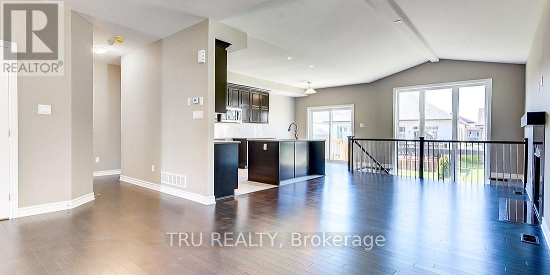 935 Cologne Street, Russell, Ontario  K0A 1W0 - Photo 14 - X12423811