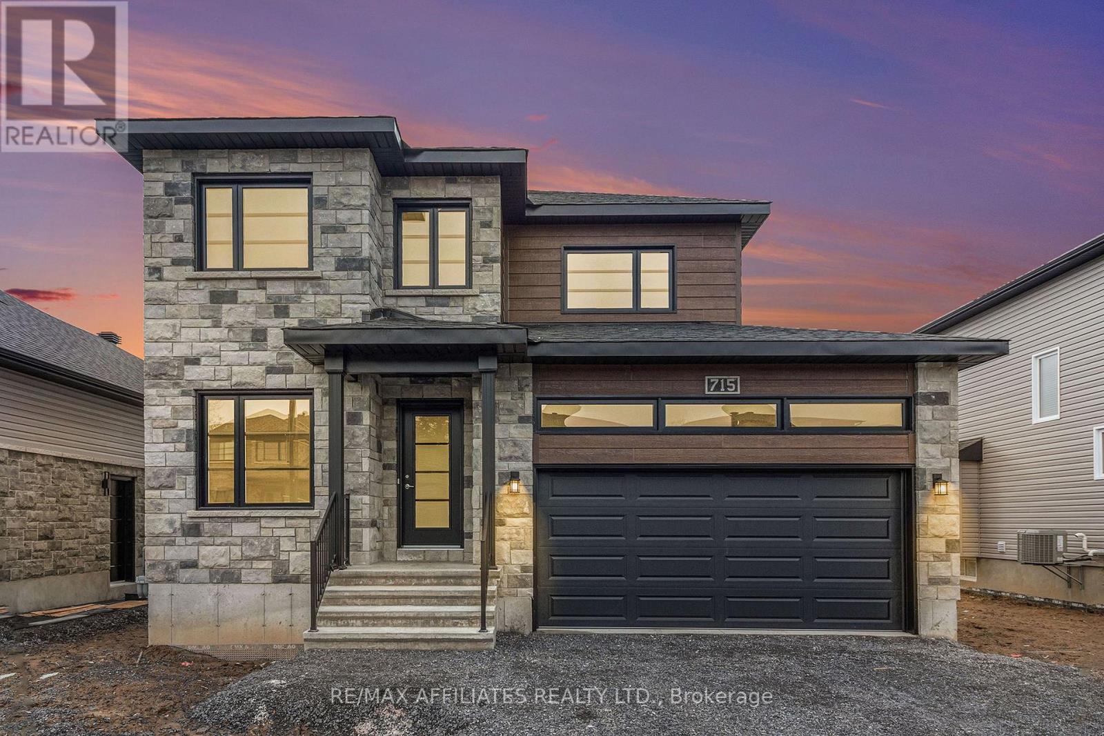 615 Geneva Crescent, Russell, Ontario  K0A 1W0 - Photo 1 - X12423830