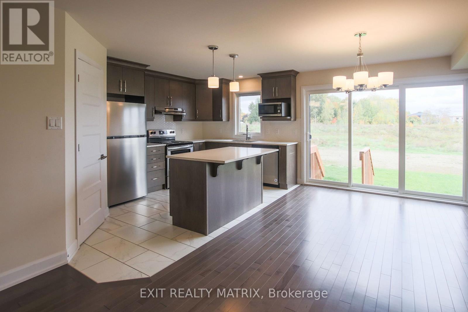 180 Argile Street, Casselman, Ontario  K0A 1M0 - Photo 8 - X12423843