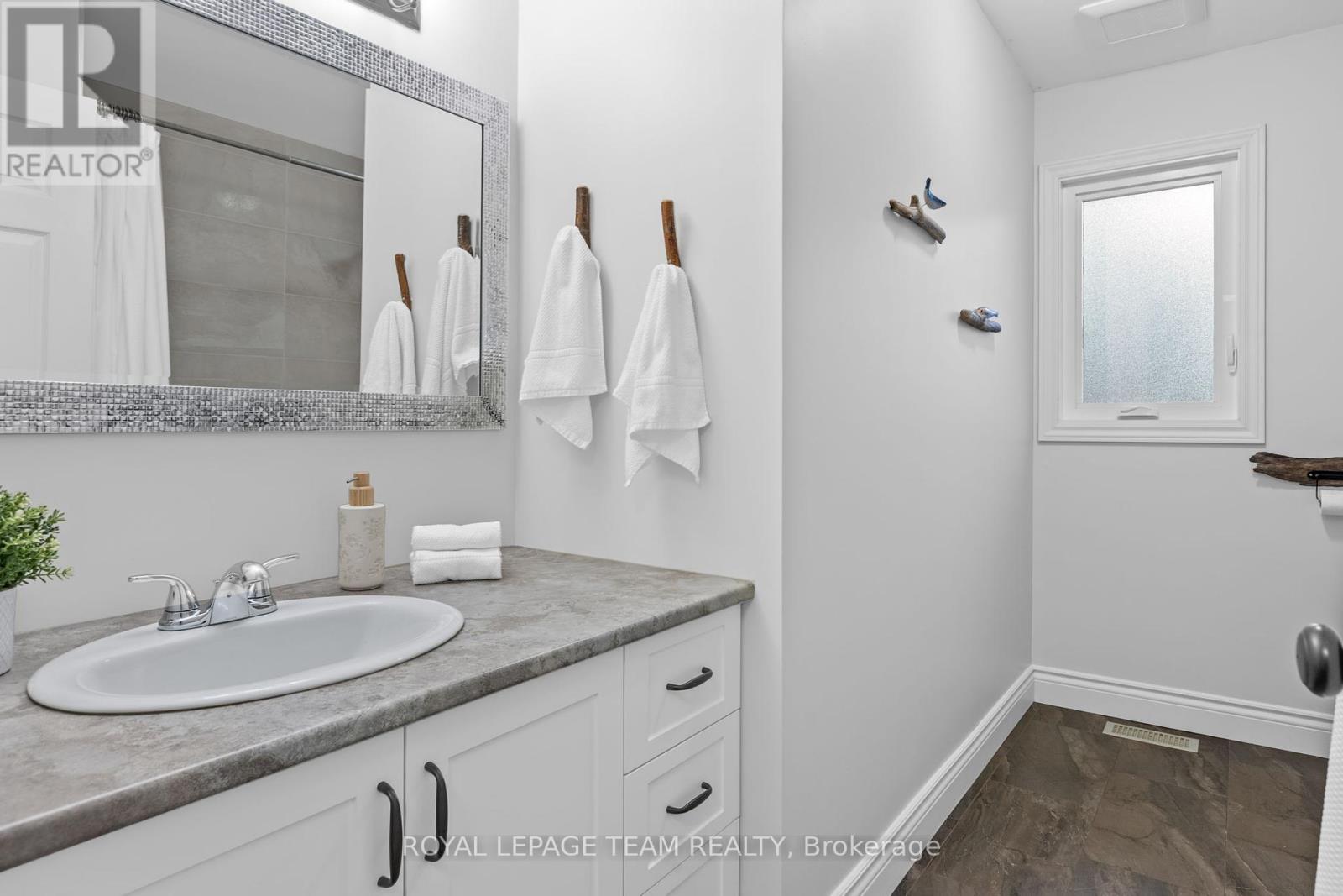 126 Constance Bay Road, Ottawa, Ontario  K0A 3M0 - Photo 25 - X12423862