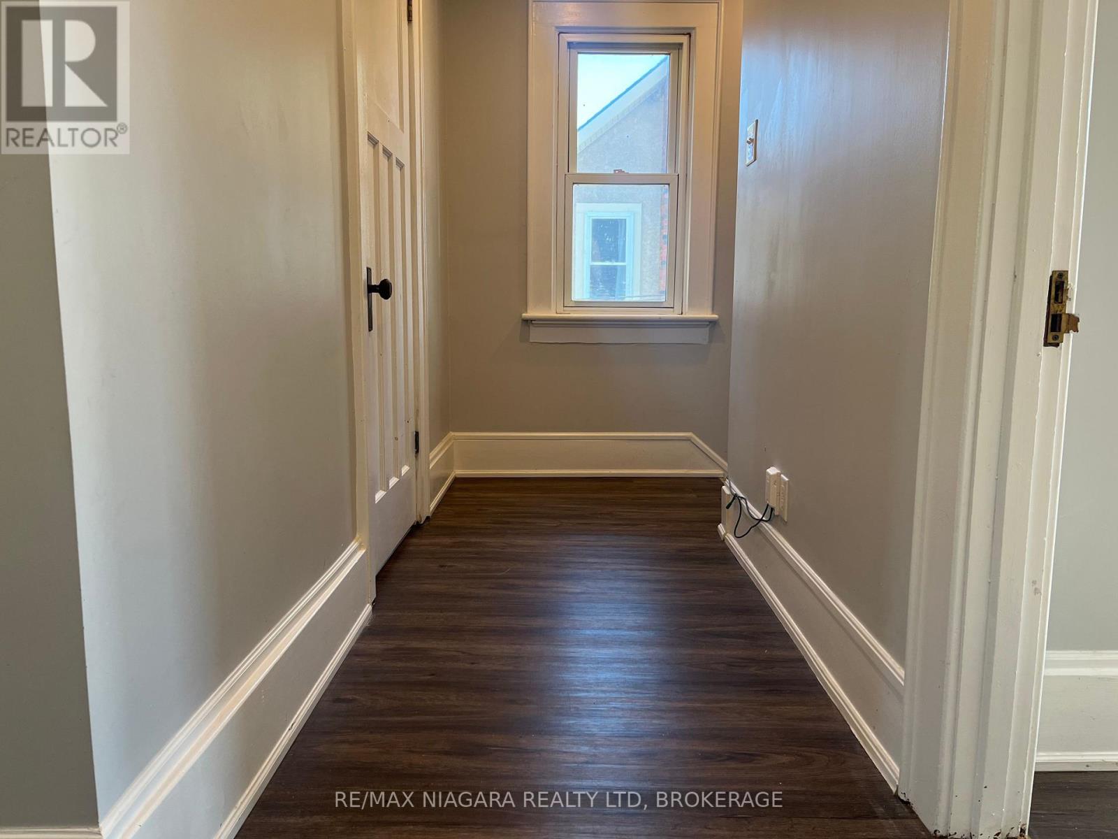 Upper Unit - 156 Bell Street, Port Colborne (Killaly East), Ontario  L3K 1H8 - Photo 4 - X12423711