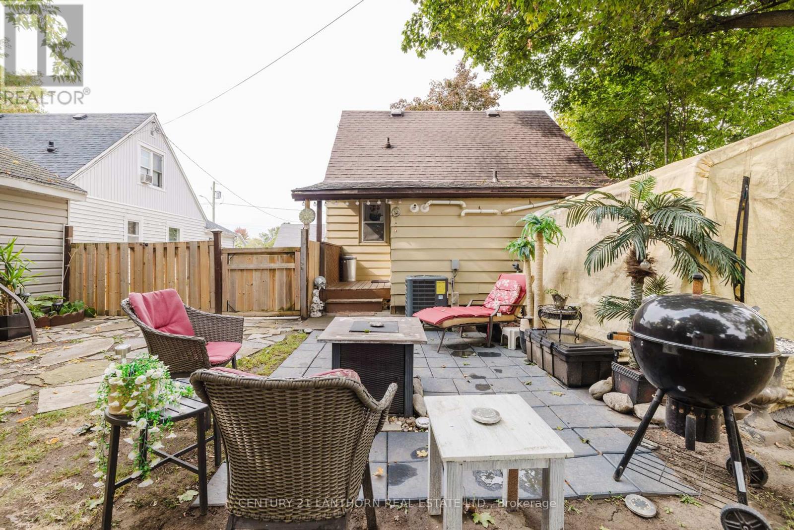 8 Johnson Road, Quinte West, Ontario  K8V 2W7 - Photo 20 - X12422922