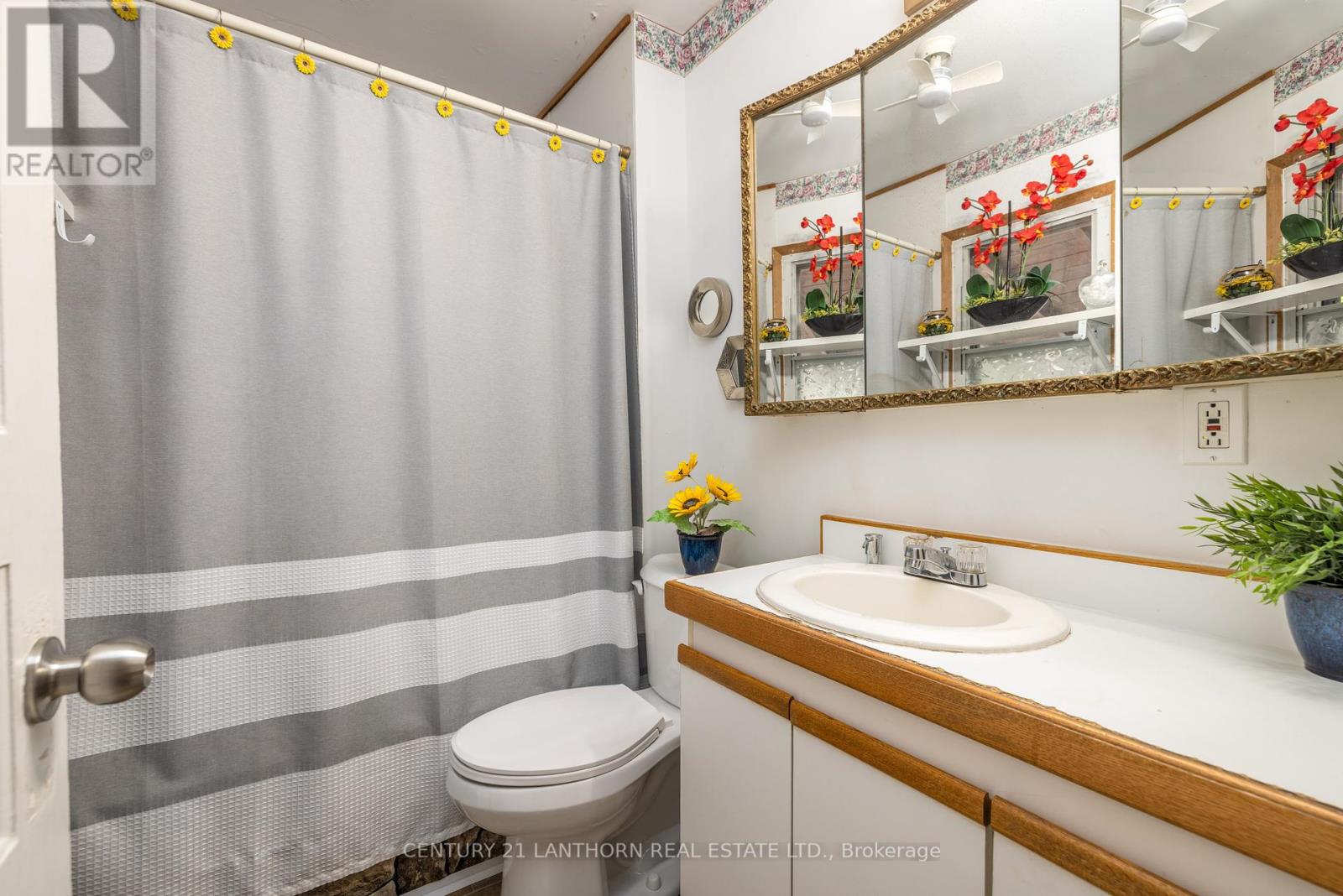 8 Johnson Road, Quinte West, Ontario  K8V 2W7 - Photo 14 - X12422922