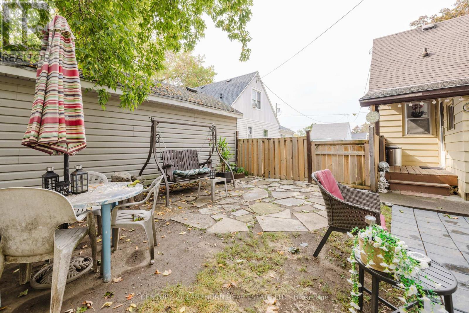8 Johnson Road, Quinte West, Ontario  K8V 2W7 - Photo 18 - X12422922