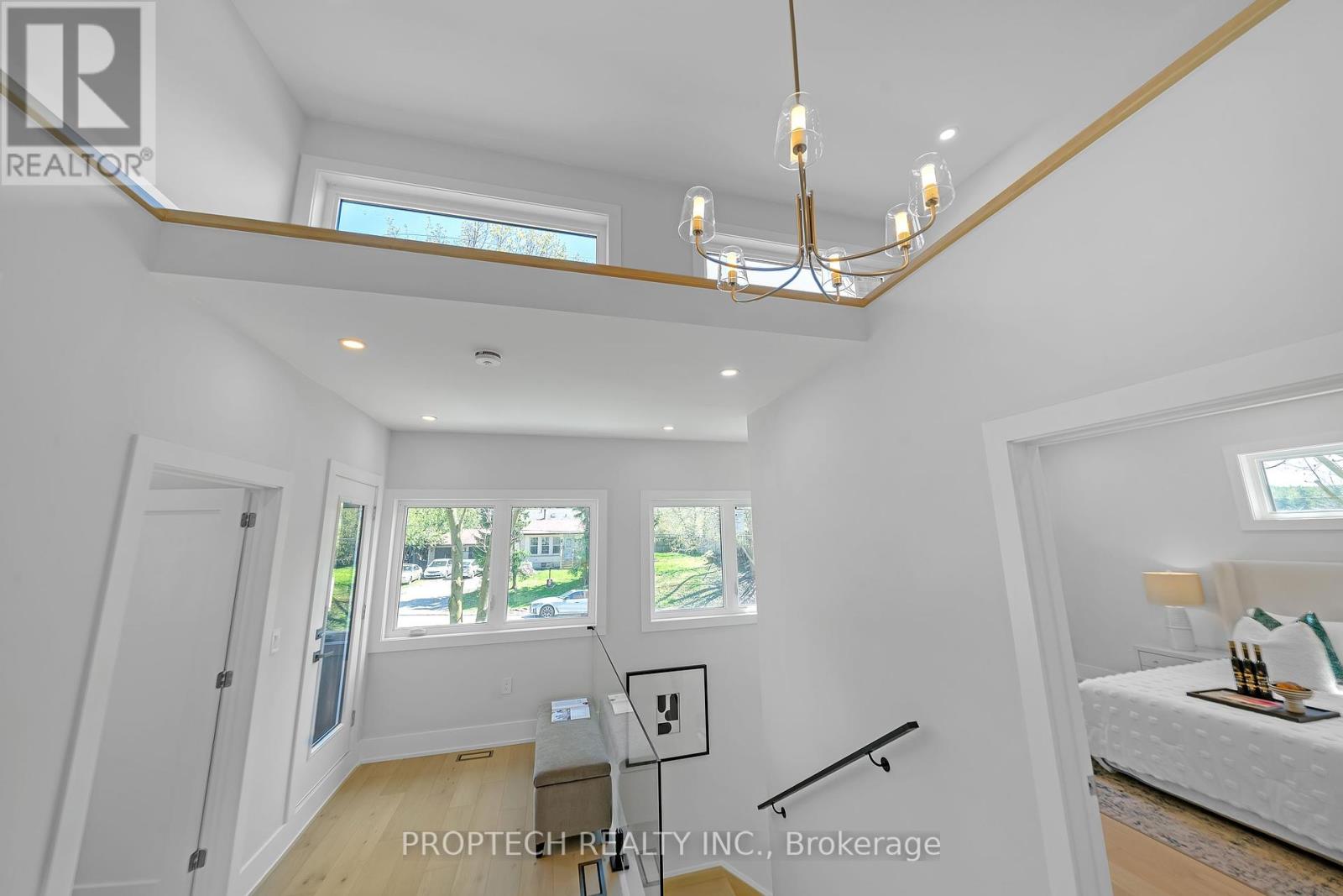 6030 Hillsdale Drive, Whitchurch-Stouffville, Ontario  L4A 3B8 - Photo 10 - N12423607