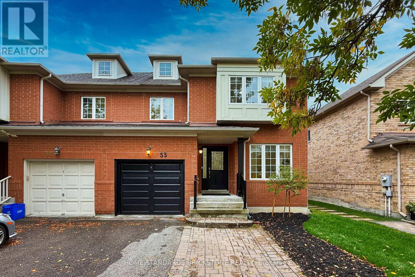 53 Ostick Street, Aurora, Ontario  L4G 7K4 - Photo 3 - N12423611