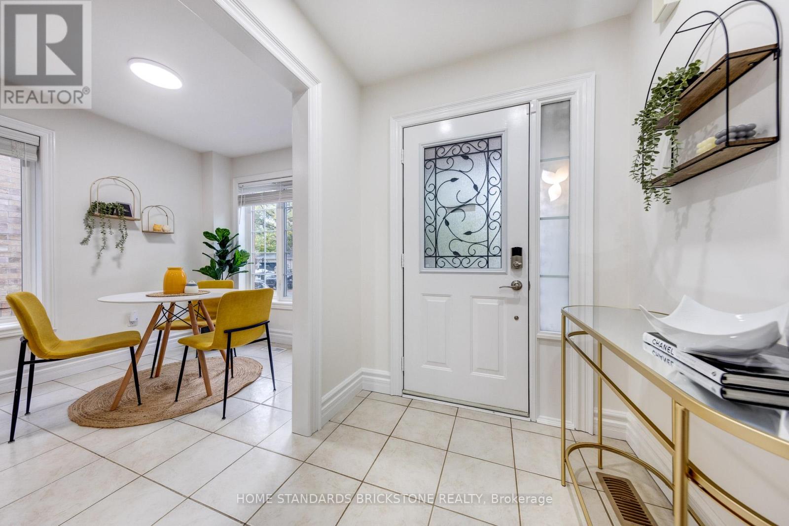53 Ostick Street, Aurora, Ontario  L4G 7K4 - Photo 7 - N12423611