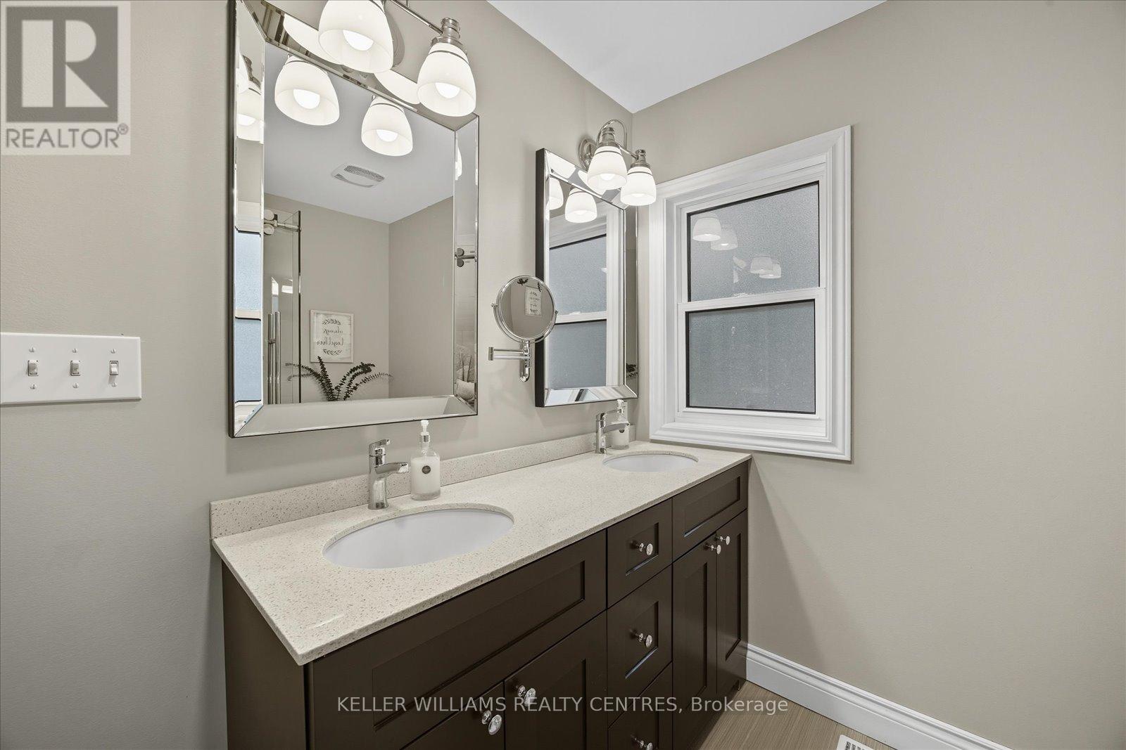261 Queen Street, Newmarket, Ontario  L3Y 2G1 - Photo 24 - N12423651
