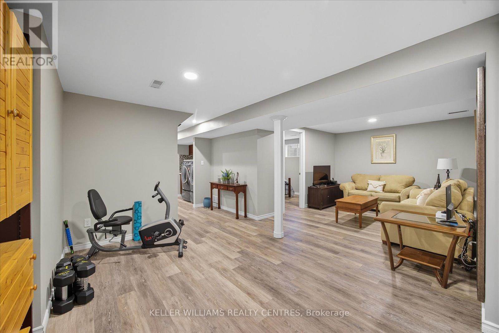 261 Queen Street, Newmarket, Ontario  L3Y 2G1 - Photo 31 - N12423651