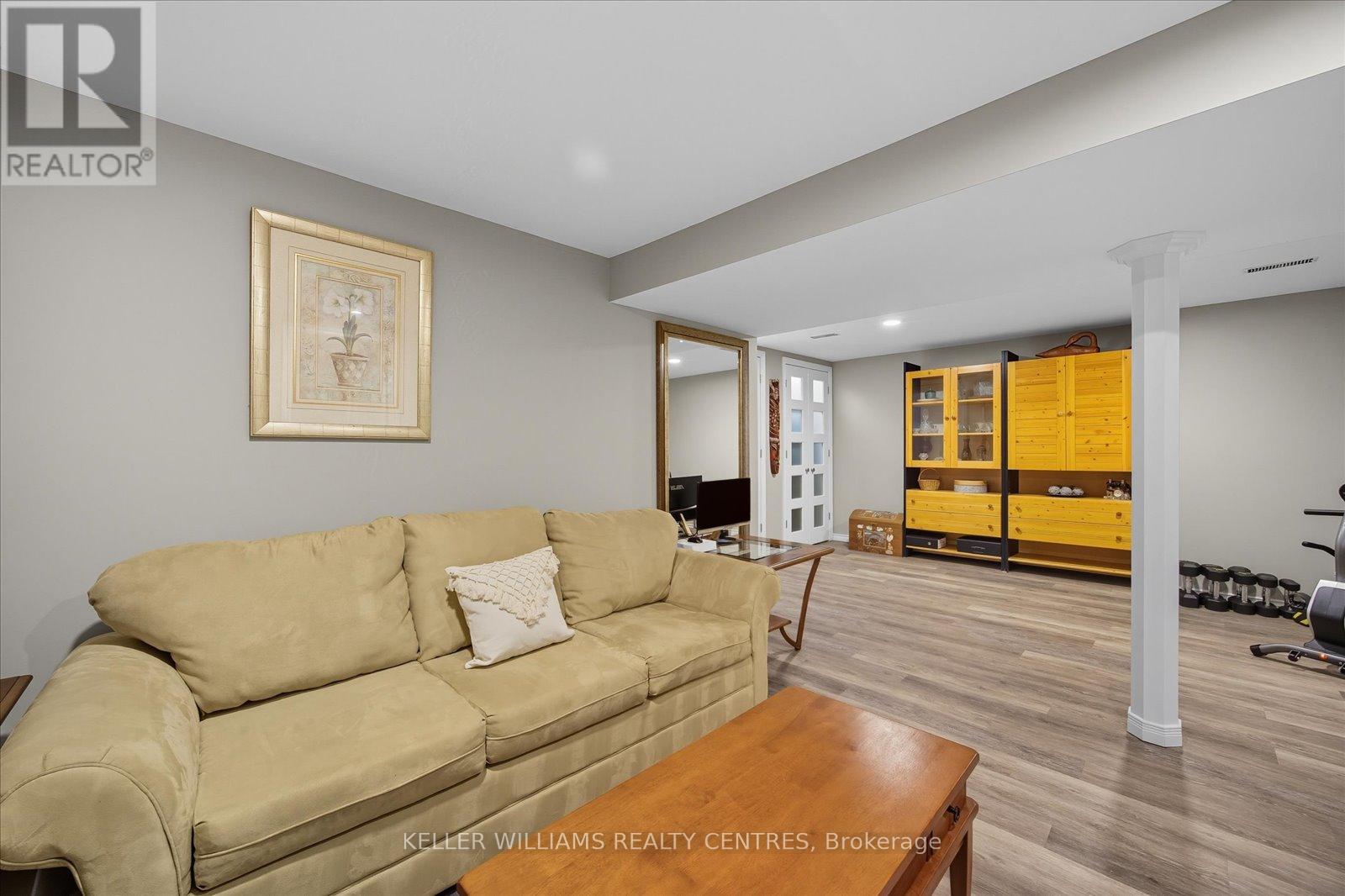 261 Queen Street, Newmarket, Ontario  L3Y 2G1 - Photo 32 - N12423651