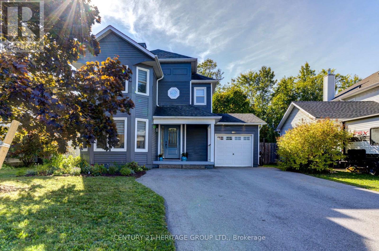 1900 APPLEWOOD AVENUE, Innisfil, Ontario