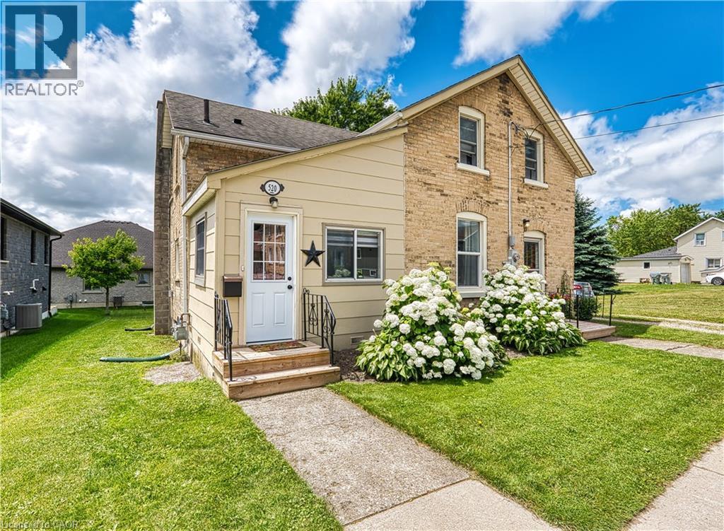 520 ELMA Street W, Listowel, Ontario