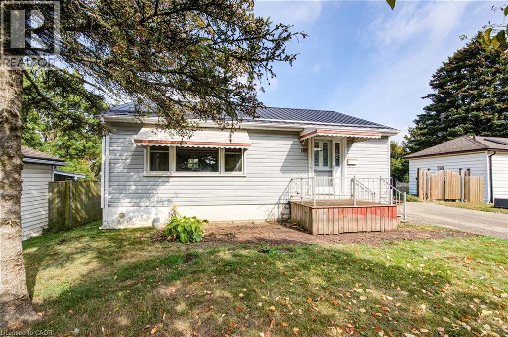 189 Cardigan Street, Woodstock, Ontario  N4S 1Z3 - Photo 3 - 40772810