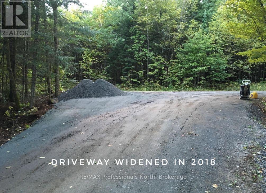 1129 Universal Road, Dysart Et Al, Ontario  K0M 1S0 - Photo 2 - X12423749