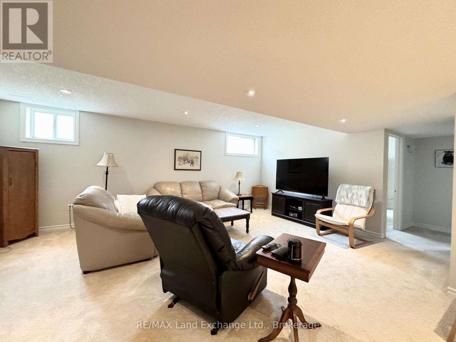 246 Stickel Street, Saugeen Shores, Ontario  N0H 2C1 - Photo 17 - X12423779