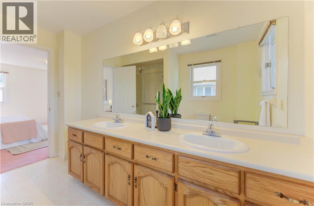 53 Lynnvalley Crescent, Kitchener, Ontario  N2N 3B2 - Photo 35 - 40767646