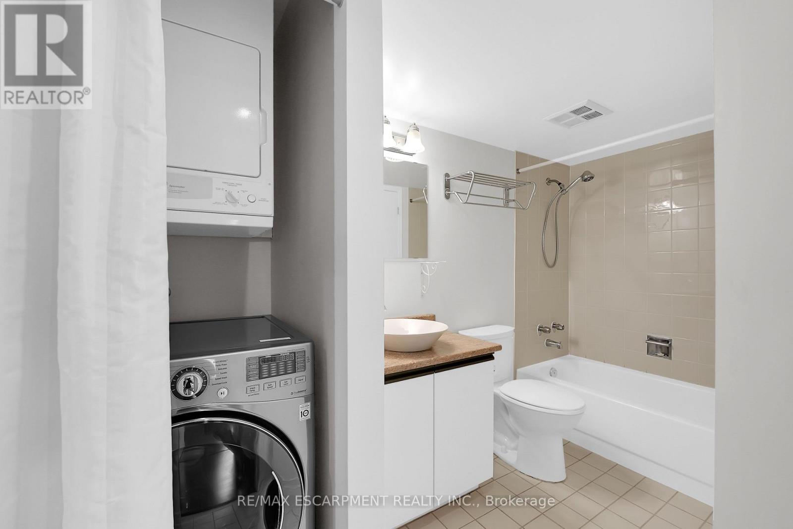 1732 - 1478 Pilgrims Way, Oakville, Ontario  L6M 3G7 - Photo 11 - W12054334