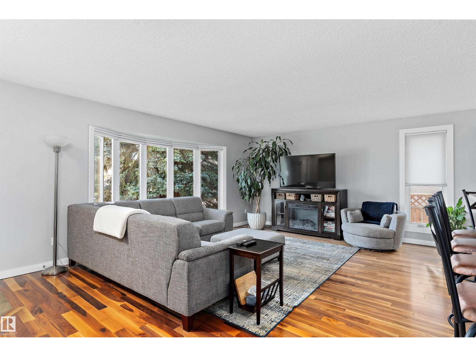 11174 35 Av Nw, Edmonton, Alberta  T6J 3N1 - Photo 3 - E4459149