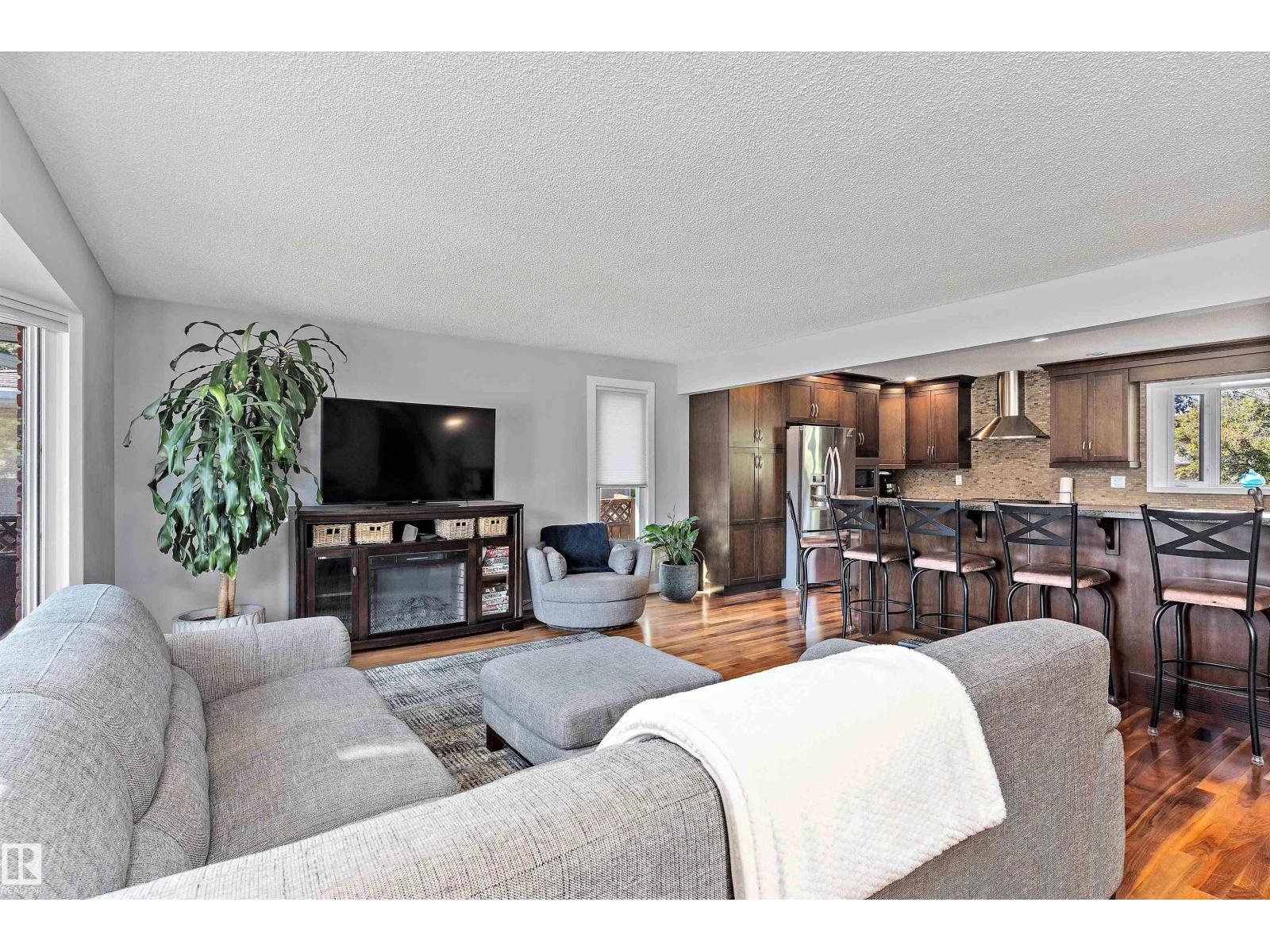 11174 35 Av Nw, Edmonton, Alberta  T6J 3N1 - Photo 5 - E4459149