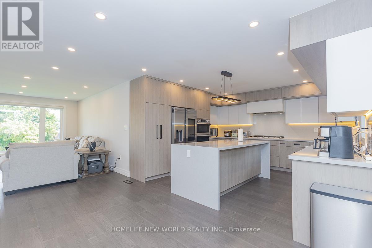 37 Shouldice Court, Toronto (St. Andrew-Windfields), Ontario  M2L 2S3 - Photo 10 - C12416931