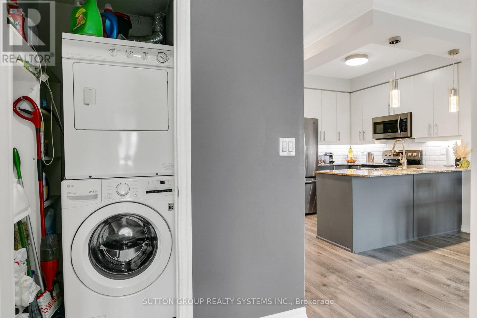 303 - 245 Dalesford Road, Toronto (Stonegate-Queensway), Ontario  M8Y 4H7 - Photo 26 - W12423606
