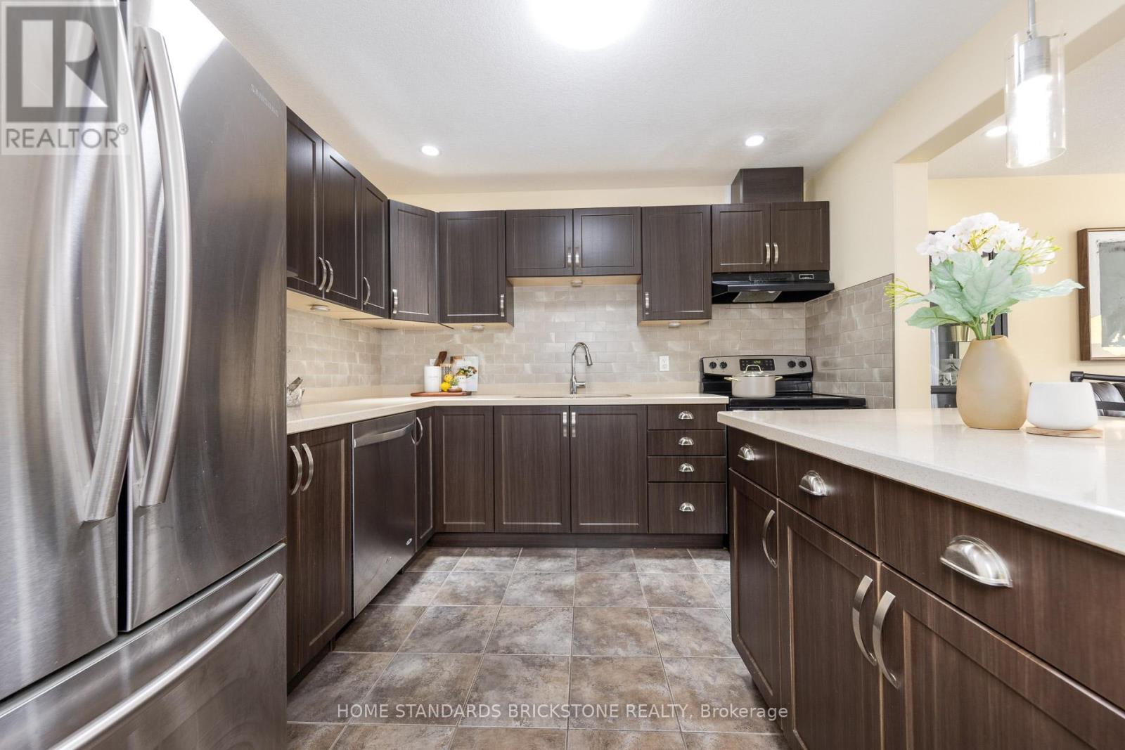 39 Laverty Crescent, Orangeville, Ontario  L9W 6S9 - Photo 11 - W12423620