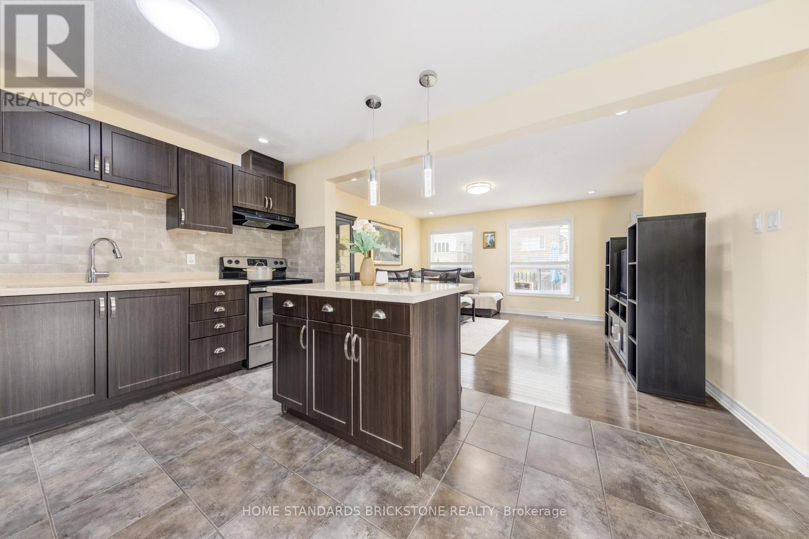 39 Laverty Crescent, Orangeville, Ontario  L9W 6S9 - Photo 14 - W12423620