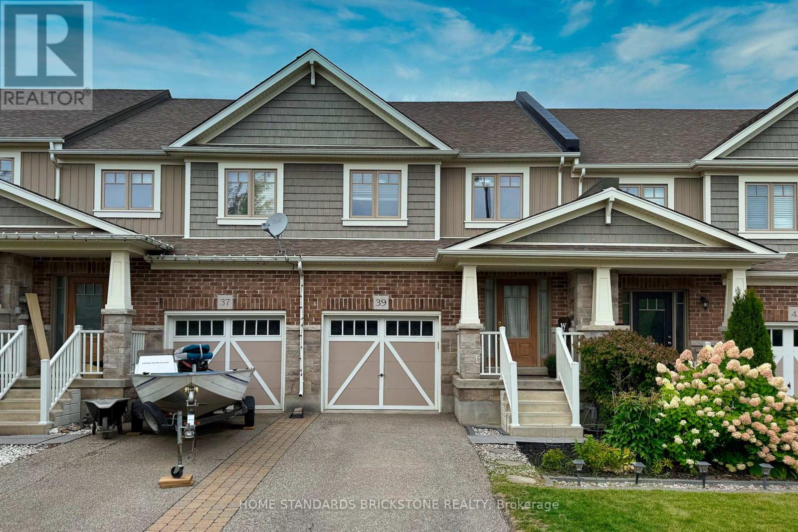 39 Laverty Crescent, Orangeville, Ontario  L9W 6S9 - Photo 3 - W12423620