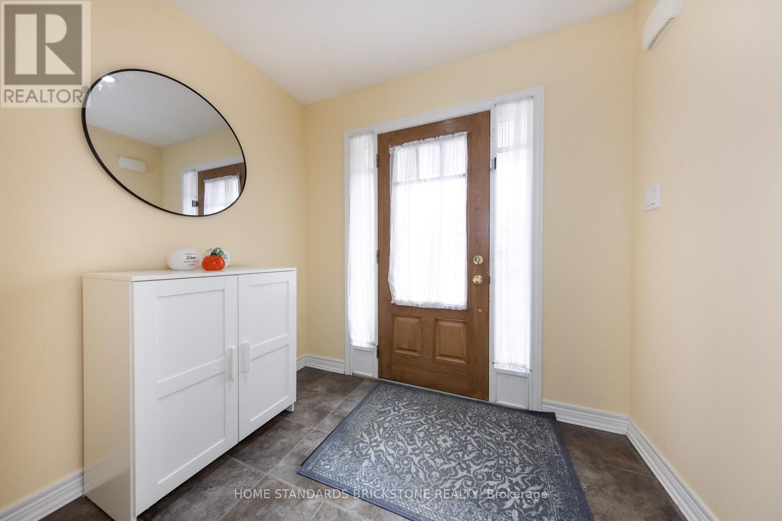 39 Laverty Crescent, Orangeville, Ontario  L9W 6S9 - Photo 5 - W12423620